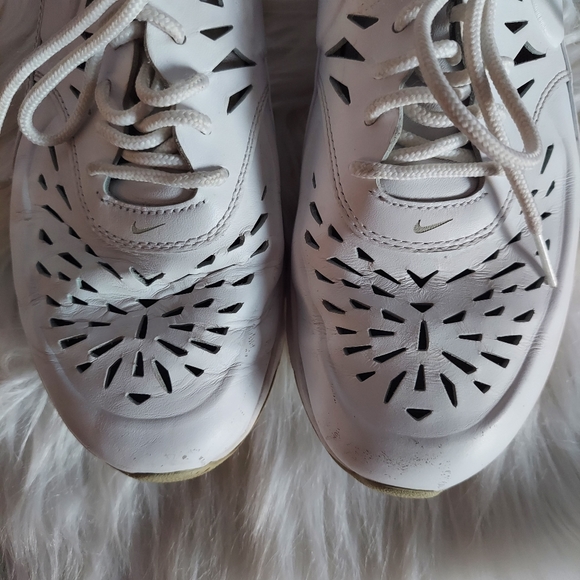 Nike Air Max Thea Joli 725118-100 Women's White Sneaker Shoes Size US 9 - Picture 4 of 10